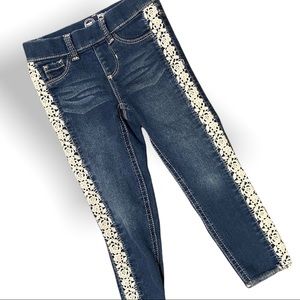 ❤️🔥EUC❤️🔥 girls lace embellished JEGGINGS
